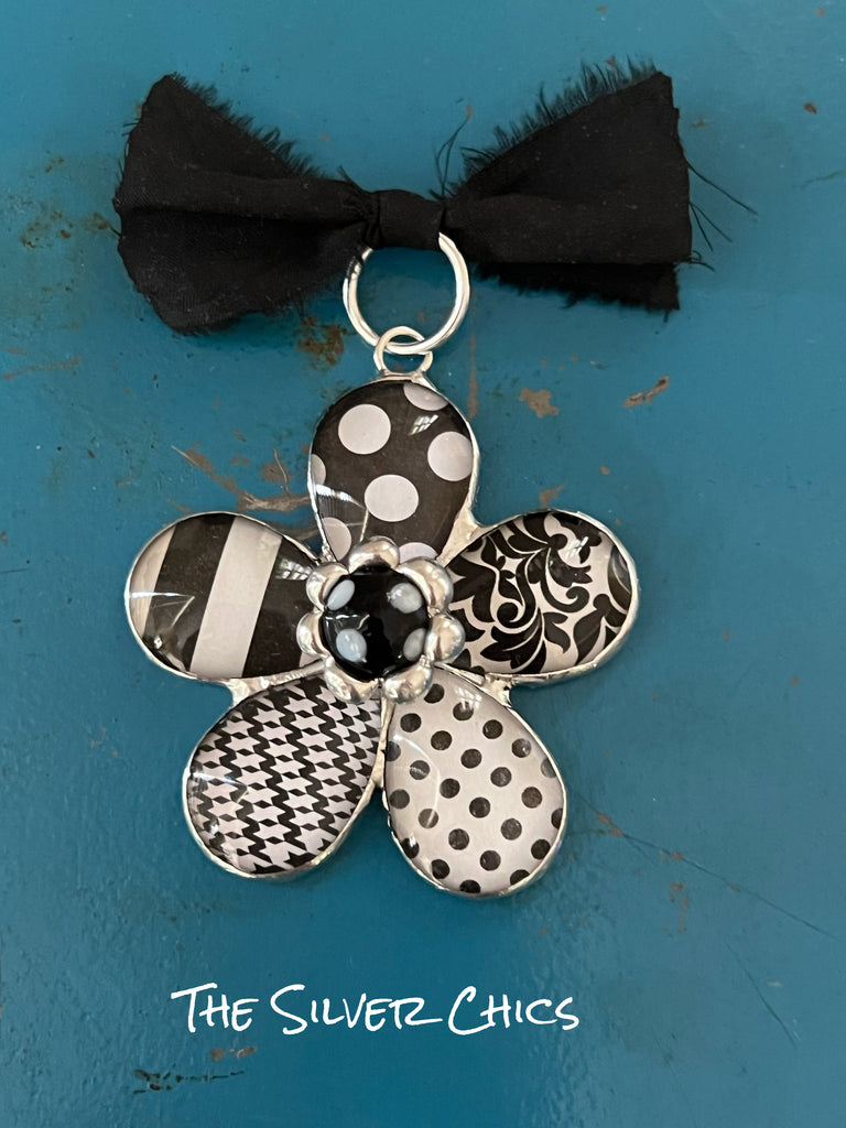 Black/White Soldered Flower Pendants